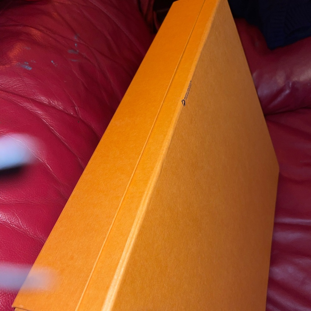 Large Empty Box - image 5